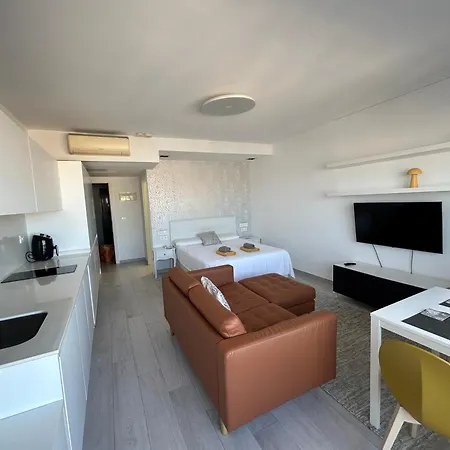 アパート In The Center, & Sea Views *